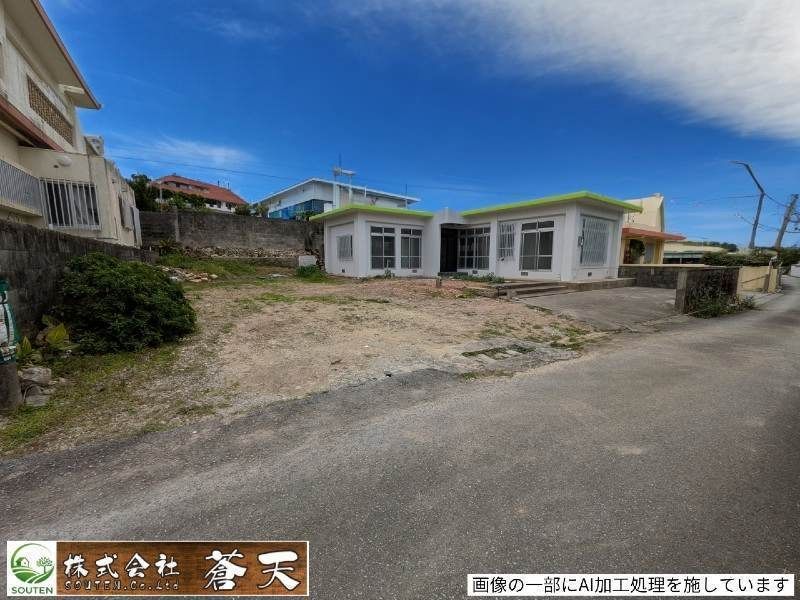 3LDK Reinforced Concrete House on 384sqm Land in Uruma, Okinawa - Thumbnail 2