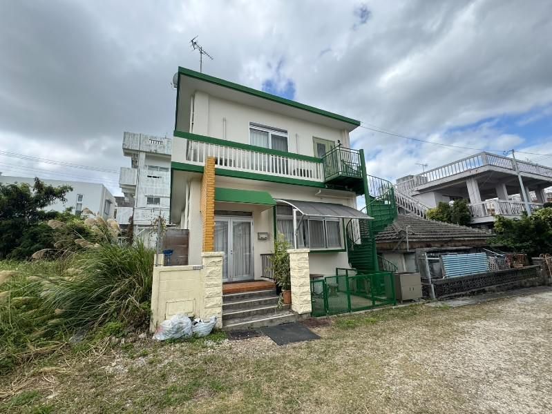 Pet-Friendly 3LDK House for Rent in Okinawa City - Thumbnail 3