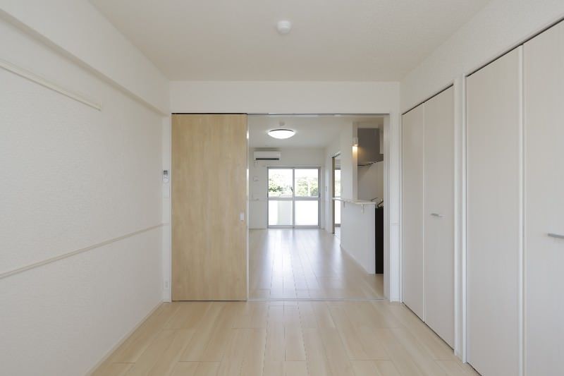 New 2LDK Apartment for Rent in Okinawa City's Momohara Area - Thumbnail 4