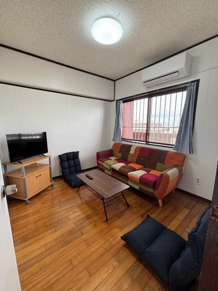 Monthly 3DK Apartment for Rent in Yomitan Village, Okinawa - Thumbnail 2