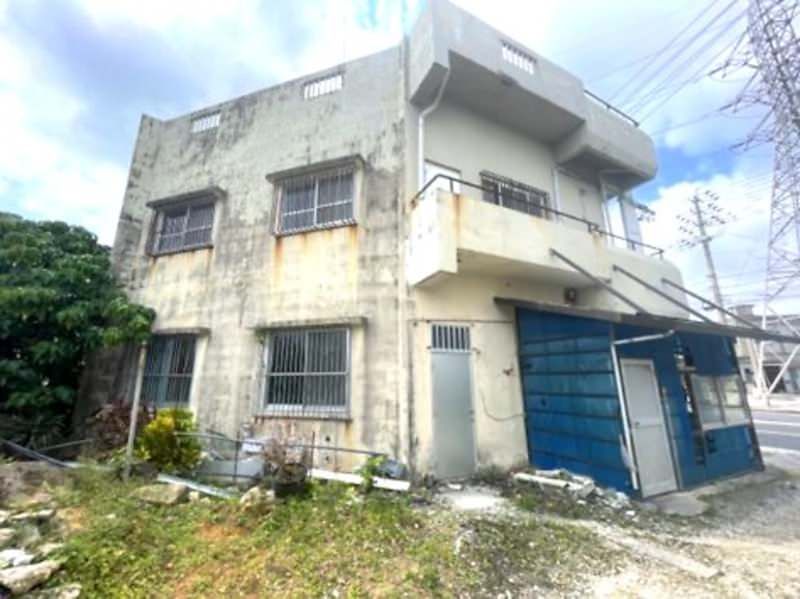 Shop with 5LDK Residence for Sale in Okinawa City - Thumbnail 3
