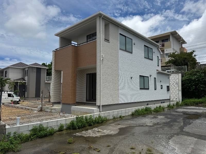 New 3LDK House for Sale in Chibana, Okinawa City - Thumbnail 2
