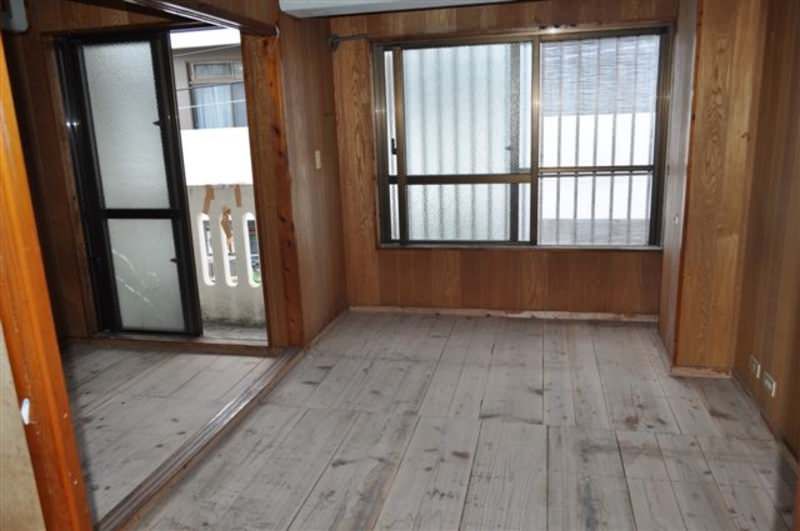 2K Apartment for Rent in Tsuji, Naha City, Okinawa - Thumbnail 3