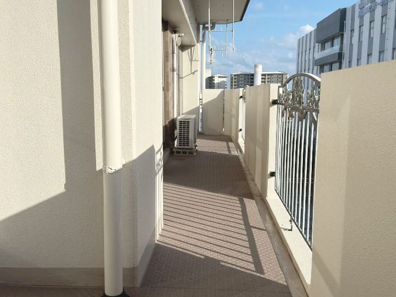 Sun Crest Awase 4LDK Condo in Okinawa City with Pet Policy - Thumbnail 2