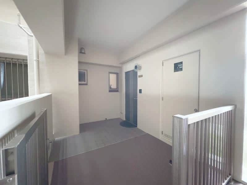 Sun Crest Awase 4LDK Condo in Okinawa City with Pet Policy - Thumbnail 3
