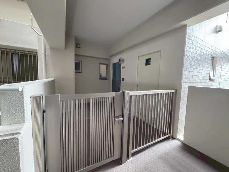 Sun Crest Awase 4LDK Condo in Okinawa City with Pet Policy - Thumbnail 4