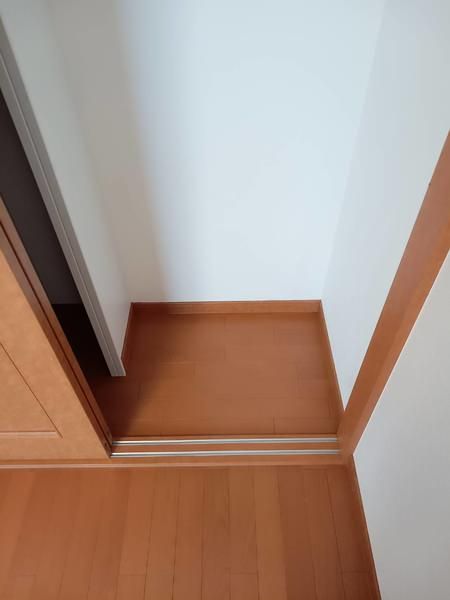 LUSHINA 1K Rental Apartment in Ginowan, Okinawa - Fully Furnished - Thumbnail 3