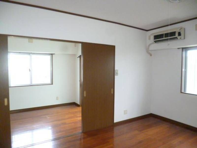 2LDK Apartment for Rent in Ginowan City, Okinawa - 54 sqm - Thumbnail 2