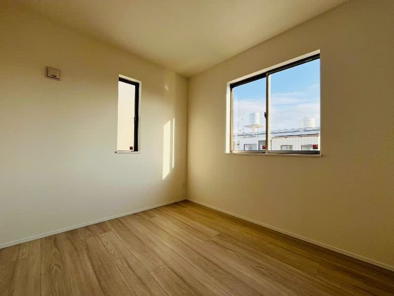 New 4LDK House for Sale in Yomitan Village, Okinawa - Thumbnail 4