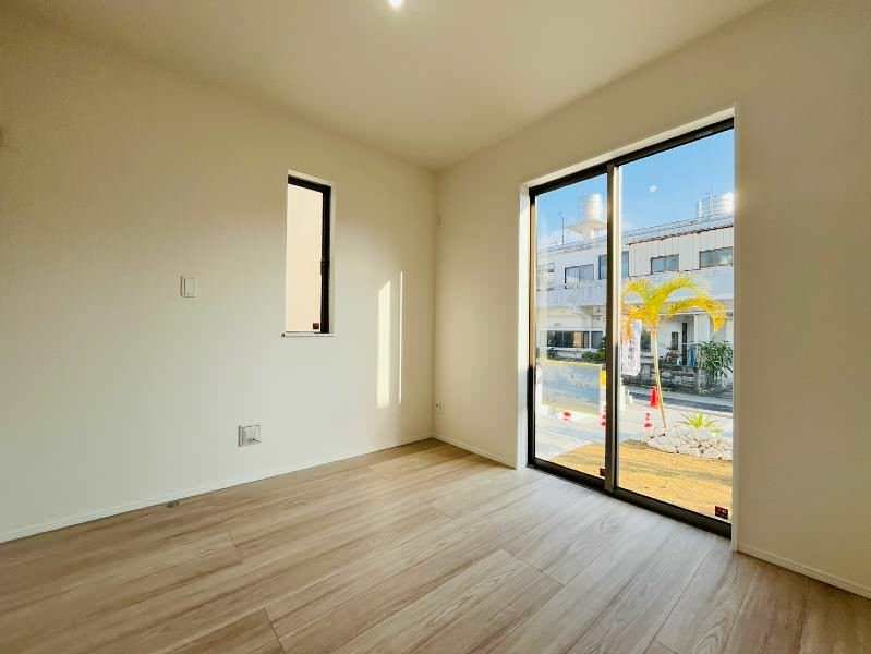 New 4LDK House for Sale in Yomitan Village, Okinawa - Thumbnail 2