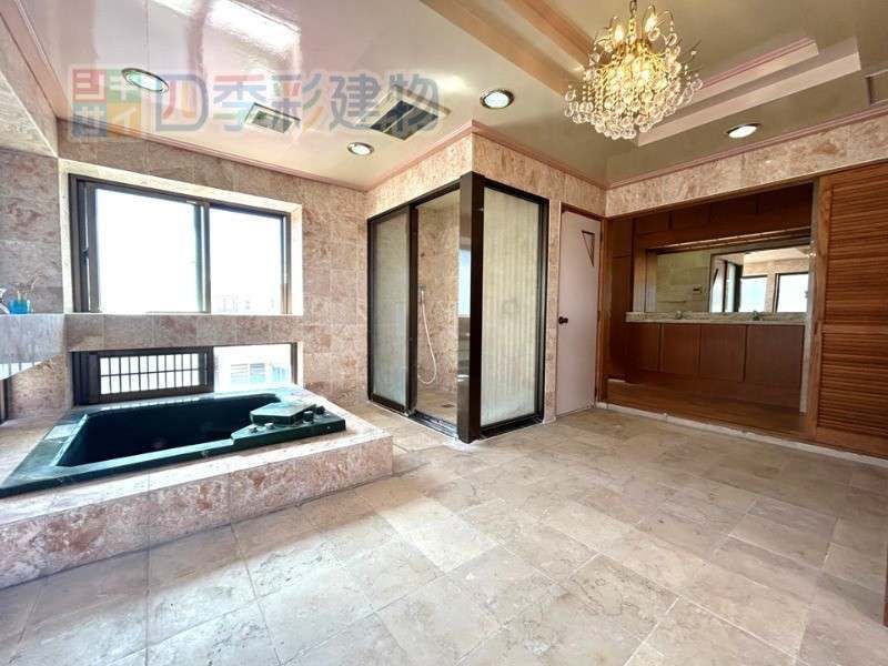 Luxury 3LDK House in Chatan, Okinawa with Jacuzzi - Thumbnail 2