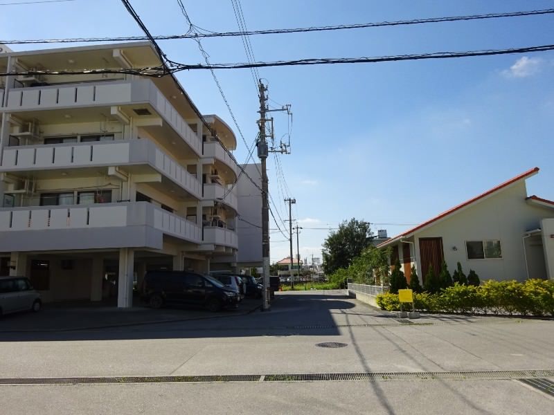 2DK Apartment for Rent in Shiobaru, Itoman, Okinawa - Thumbnail 3