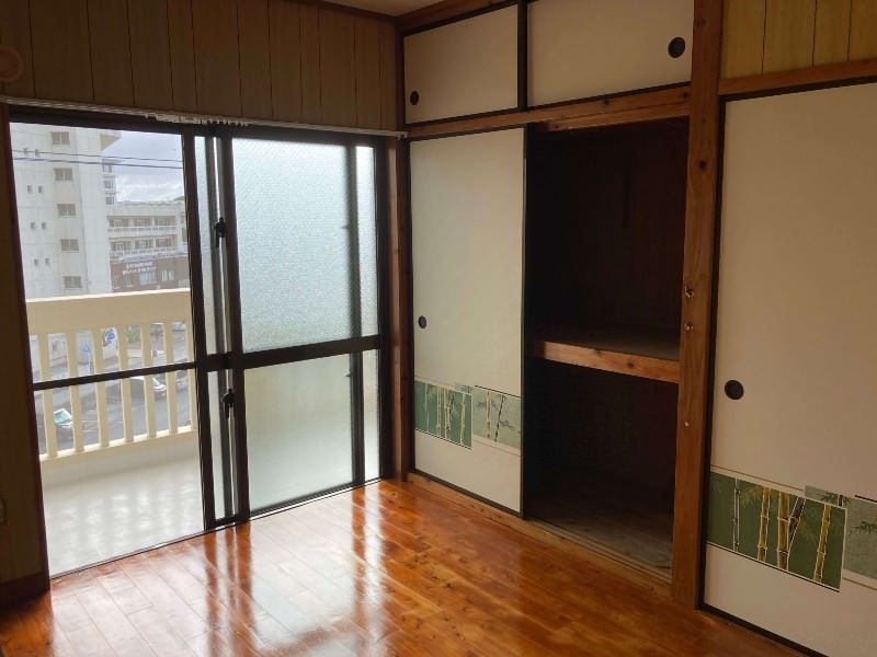 Maruyoshi Apartment 2DK Rental in Ginowan, Okinawa - Thumbnail 4