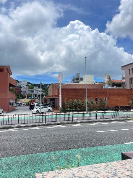 Top-Floor 3LDK Apartment with Ocean View in Ginowan, Okinawa - Thumbnail 3