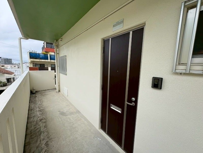 2DK Apartment for Rent in Tomigusuku, Okinawa - Maison Tomishiro - Thumbnail 2