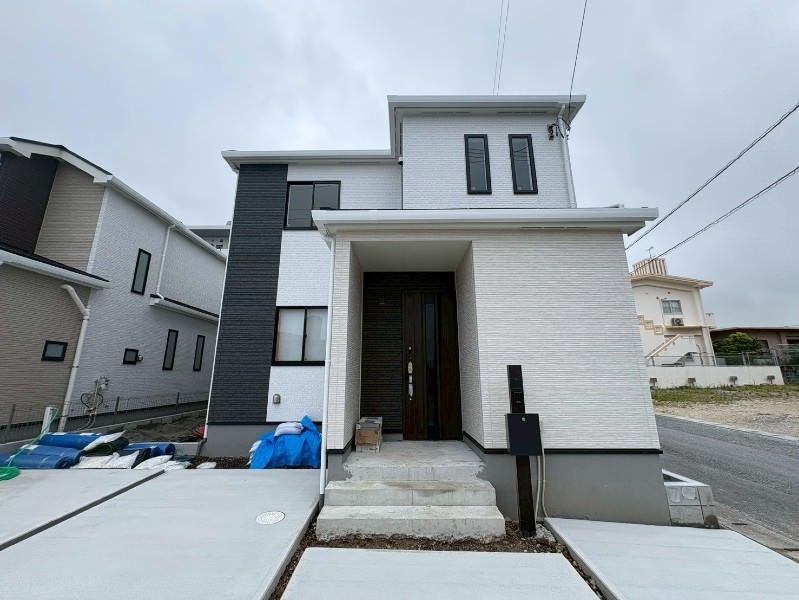 Modern detached house for sale in Okinawa City, Okinawa