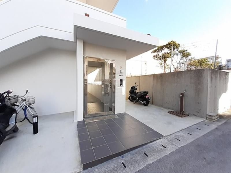 Tamagusuku SOU 204: 1DK Apartment for Rent in Urasoe, Okinawa - Thumbnail 3