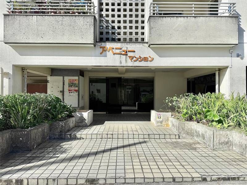 1R Apartment for Rent in Okinawa City Central with Elevator - Thumbnail 2