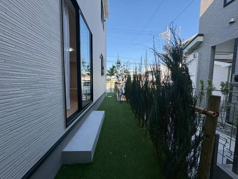 New 4LDK House for Sale in Yonabaru, Okinawa - 2026 Completion - Thumbnail 3