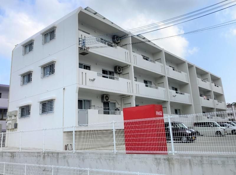 2LDK Apartment for Rent in Tomigusuku, Okinawa - Thumbnail 3