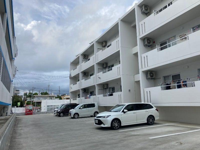 2LDK Apartment for Rent in Tomigusuku, Okinawa - Thumbnail 2