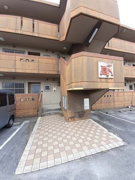 Forest Garden 3DK Apartment for Rent in Uruma, Okinawa - Thumbnail 2