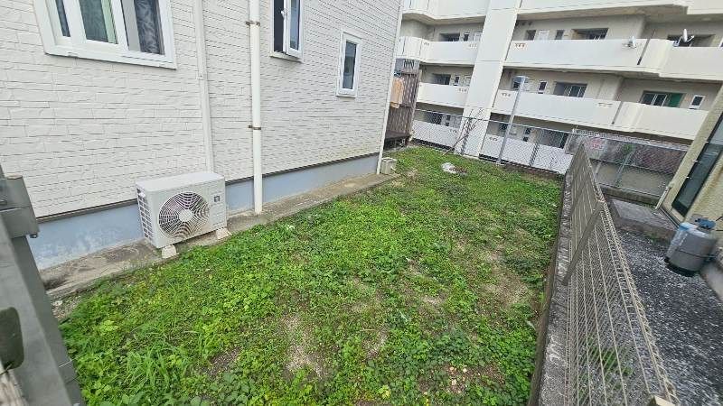 3LDK House with Garden and Loft in Okinawa City - Thumbnail 4
