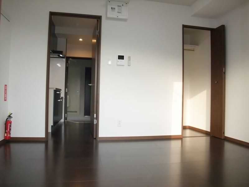 1K Apartment for Rent in Nakagusuku Village, Okinawa - Thumbnail 3