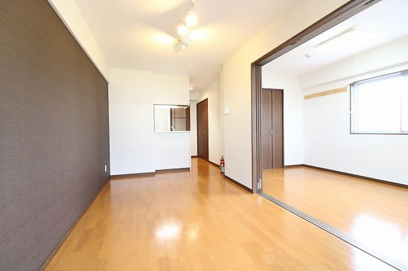 1LDK Apartment for Rent in Yonashiro-cho, Okinawa - Thumbnail 4