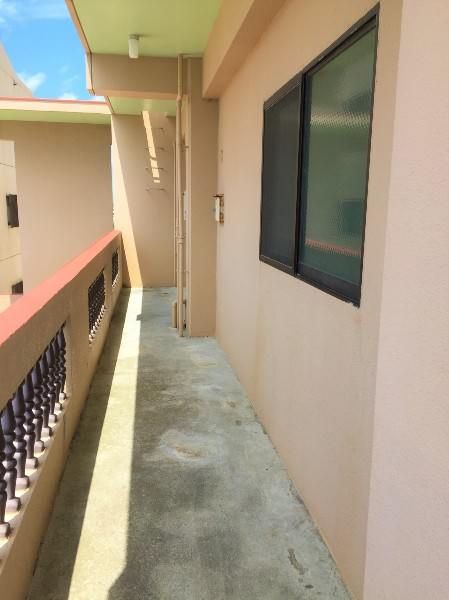 3DK Apartment for Rent in Itoman, Okinawa with Dual Balconies - Thumbnail 2