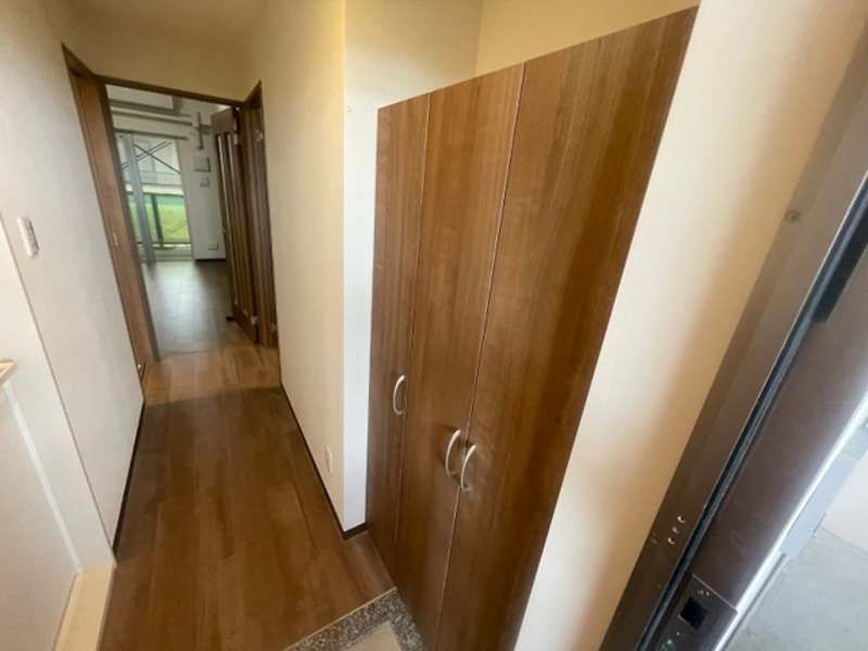 New 2024 2DK Apartment with Auto-Lock in Urasoe, Okinawa - Thumbnail 4