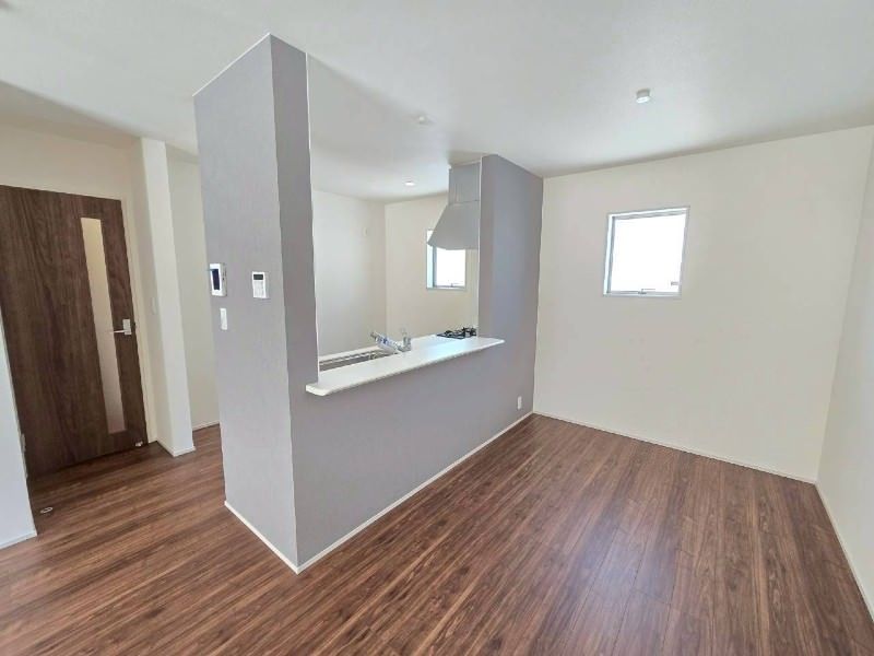 New 3LDK House for Sale in Uruma, Okinawa - 108.47 sqm - Thumbnail 4