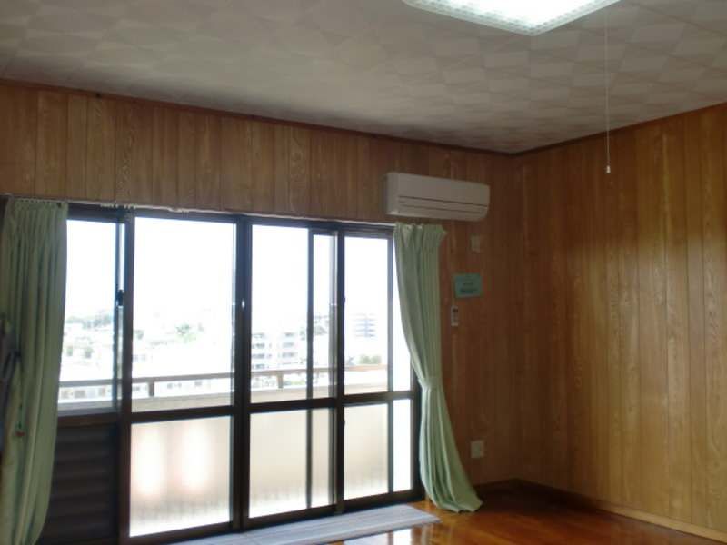 Mikaru Apartment: 1DK with Free Wi-Fi in Ginowan, Okinawa - Thumbnail 2