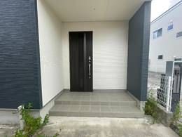 Modern 3LDK House in Nago City with Parking - Thumbnail 4