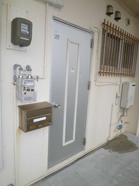 1LDK Apartment for Rent in Ginowan, Okinawa - 38.1 sqm - Thumbnail 2