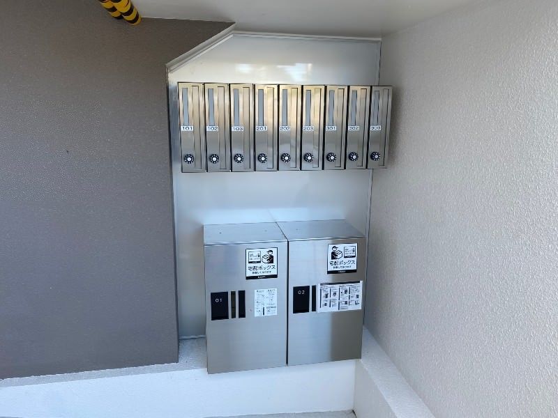 2LDK Apartment for Rent in Itoman, Okinawa - 50.15 sqm - Thumbnail 3