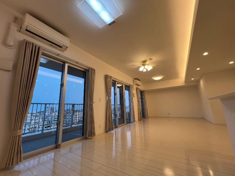 3LDK Apartment for Sale in Okinawa City Higashi - Thumbnail 4