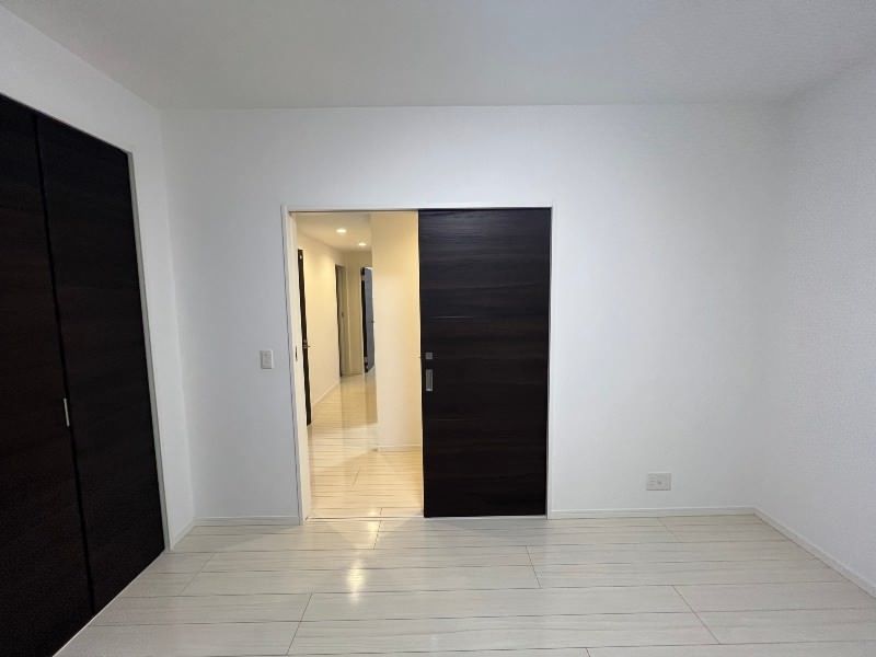 3LDK Apartment for Sale in Okinawa City Higashi - Thumbnail 2