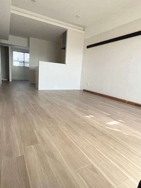 E SAN TERRACE Hiyagon 2LDK Ocean-View Apartment for Rent - Thumbnail 3