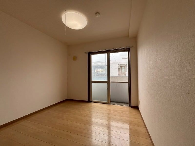 Pure House II 2LDK Apartment for Rent in Tomigusuku, Okinawa - Thumbnail 3