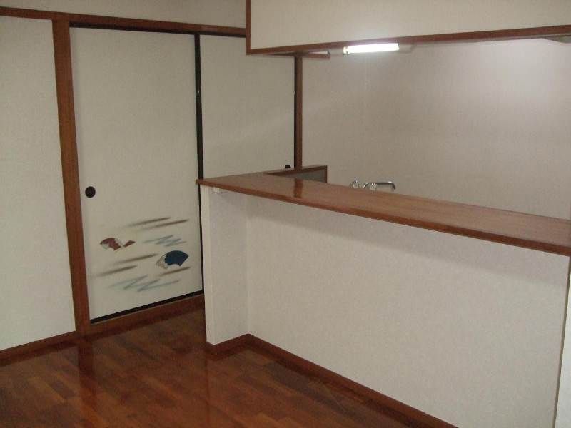 3LDK Rental Apartment in Urasoe, Okinawa - Corner Unit - Thumbnail 3