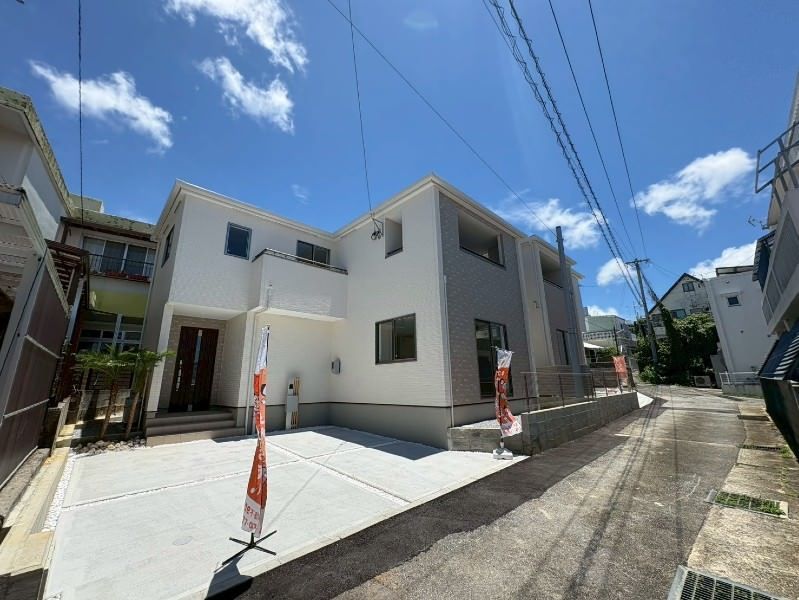 New 3LDK House for Sale in Ginowan City, Okinawa - Thumbnail 2