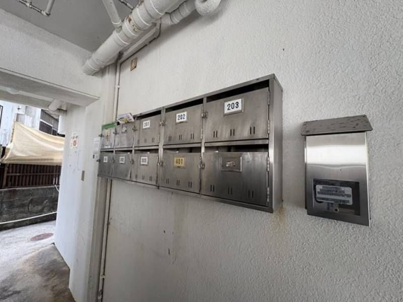Urasoe City Office Rental | Ground Floor RC Building | 31.1 sqm - Thumbnail 2