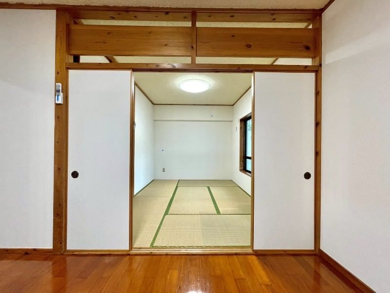 3DK Apartment for Rent in Urasoe, Okinawa - Wellbeing Niigaki - Thumbnail 3