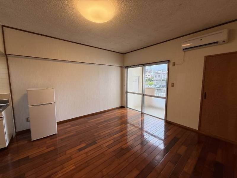 1R Apartment for Rent in Ginowan, Okinawa - 16.5 sqm - Thumbnail 2