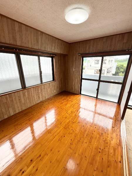 2DK Apartment for Rent in Urasoe, Okinawa – Maruko Mansion - Thumbnail 4