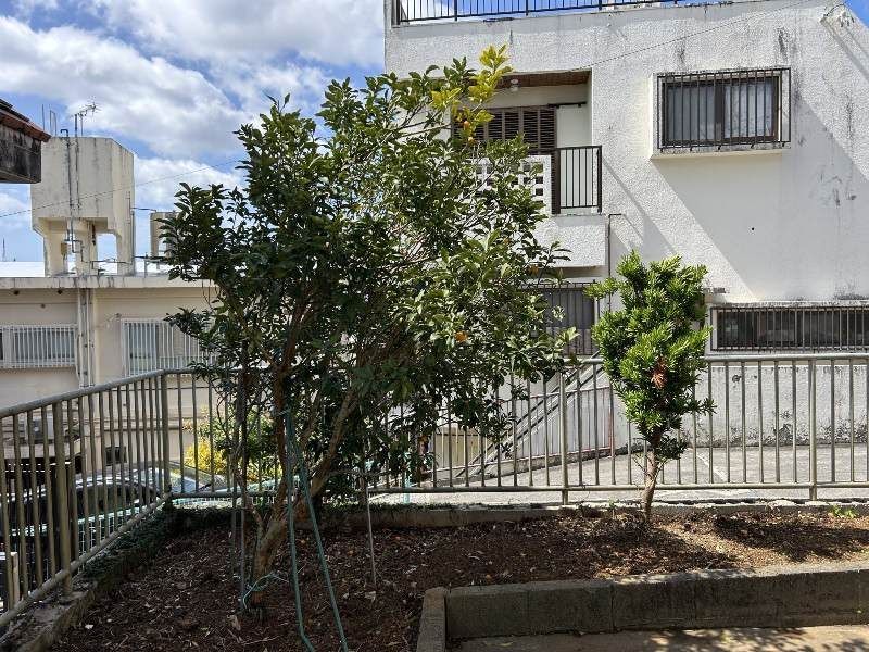4LDK Hilltop House with Views in Naha City, Okinawa - Thumbnail 2