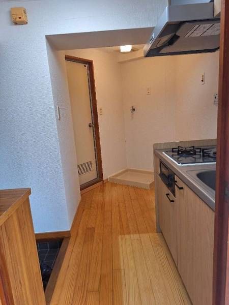 1K Apartment for Sale in Lions Mansion Makishi Dai 2, Naha - Thumbnail 3