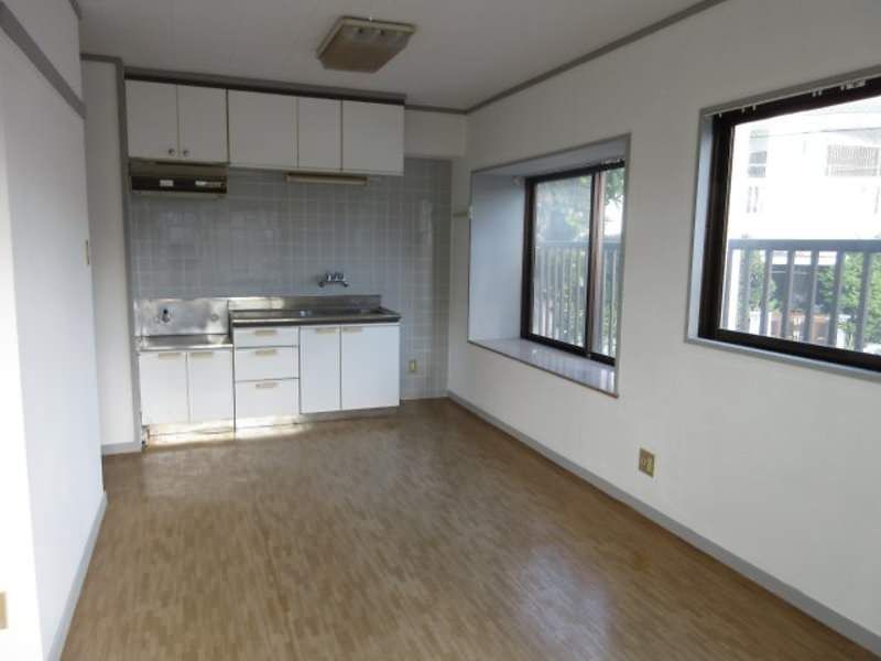 Hills Akan 1R Apartment for Rent in Ginowan, Okinawa - Thumbnail 3