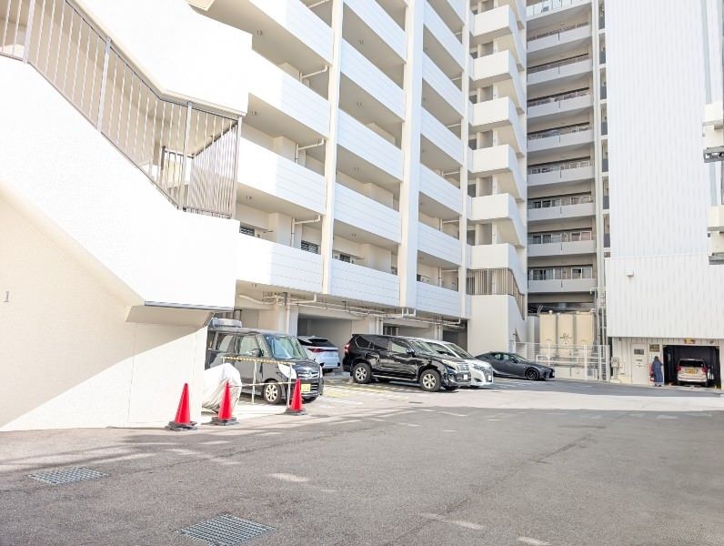 Modern 2LDK Condo in Naha Akebono | 2022 Build, Pet-Friendly - Thumbnail 4